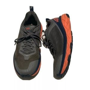 Hoka One One Womens Challenger ATR 5  Running Shoes Size 8